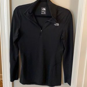The North Face Flashdry Quarter Zip Pullover